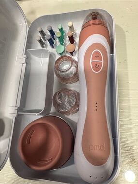 PMD personal At-Home Microdermabrasion Elite Pro Device in Rose Gold and White